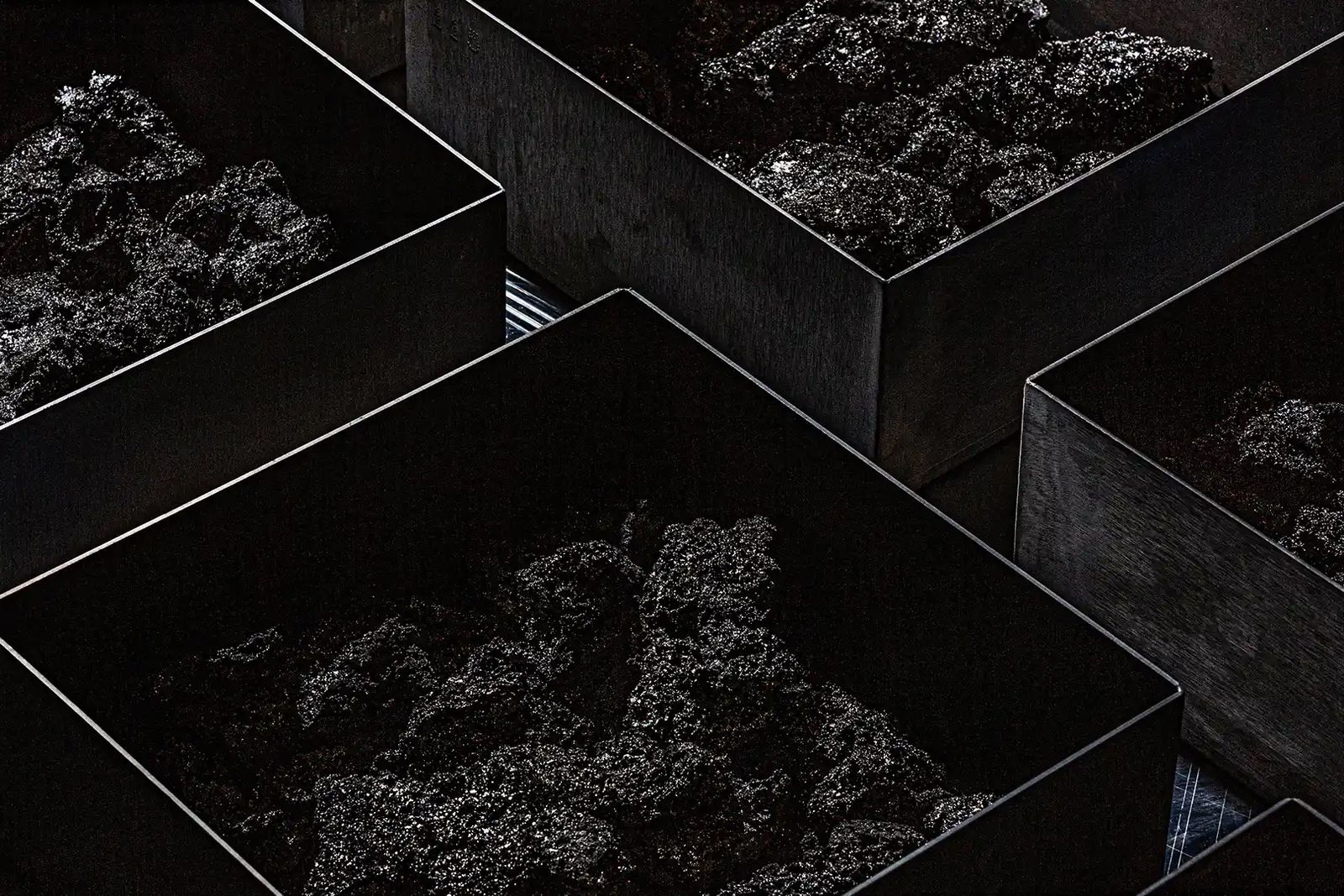 The iPhone 17 Air Could Use a SiliconCarbon Battery. What Is It